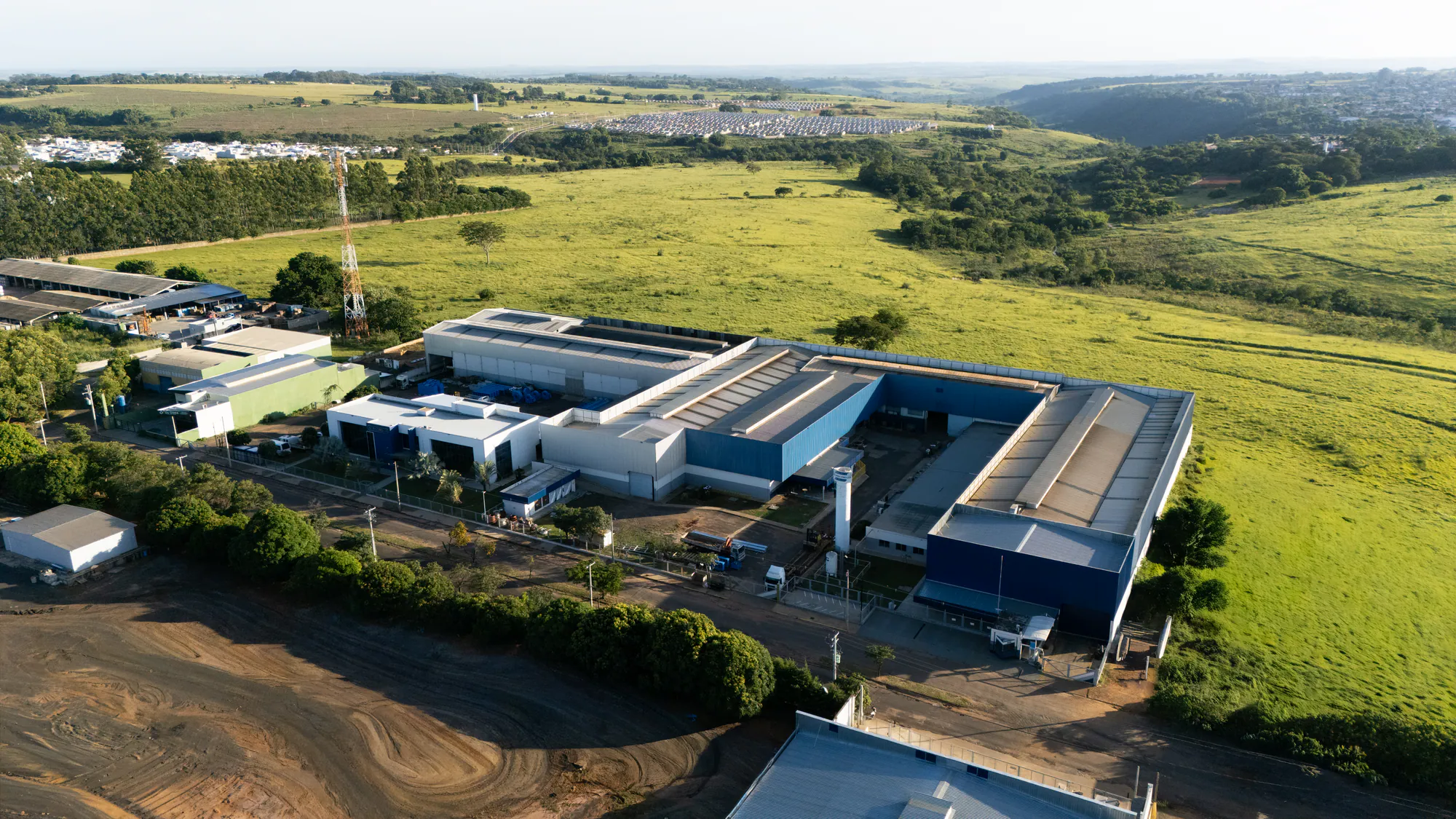 Vista aérea da fábrica Brunnschweiler Latina em Marília, São Paulo